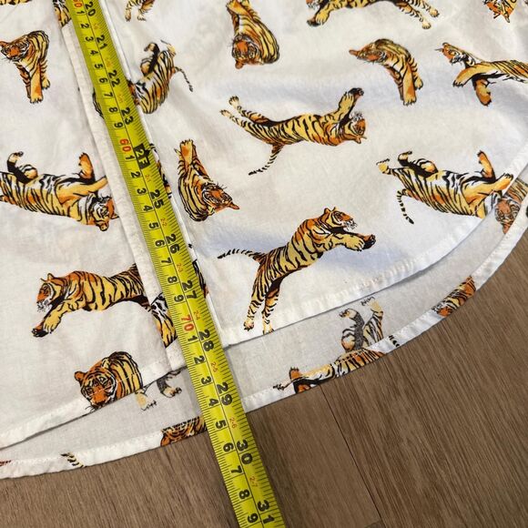 Tiger print men's button-up Size S - Picture 3 of 4